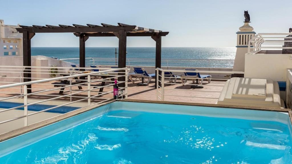Refurbished Beachfront House, Pool, Ac, Wifi, Albufeira, Sea View Buitenkant foto