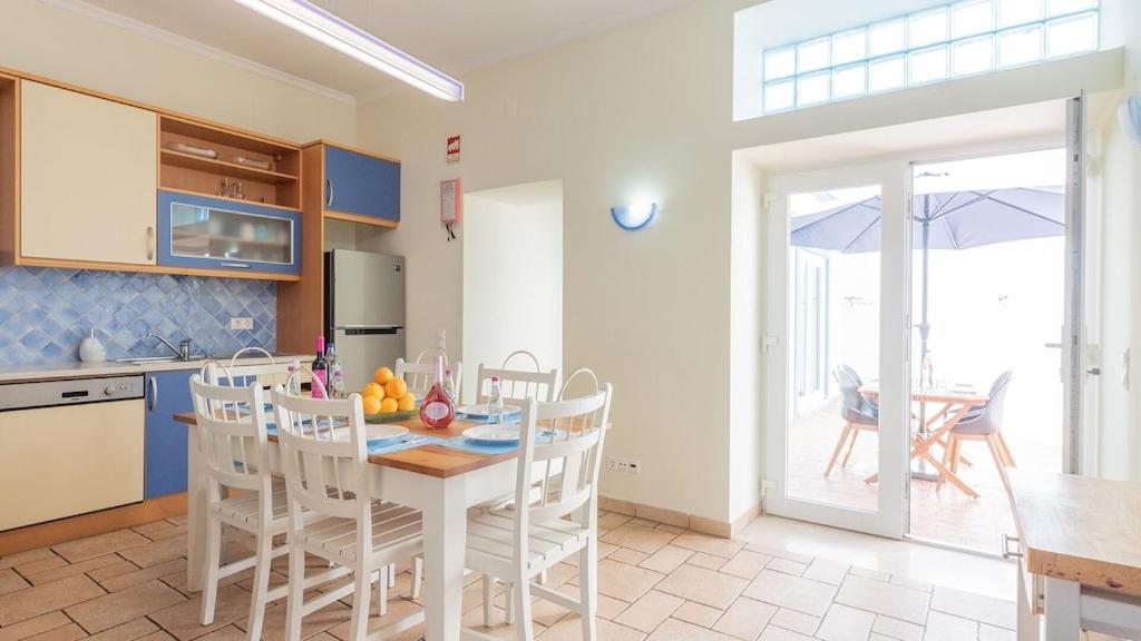 Refurbished Beachfront House, Pool, Ac, Wifi, Albufeira, Sea View Buitenkant foto