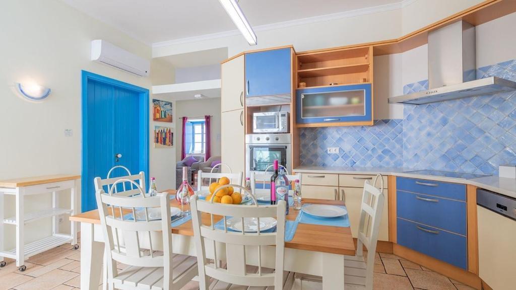 Refurbished Beachfront House, Pool, Ac, Wifi, Albufeira, Sea View Buitenkant foto