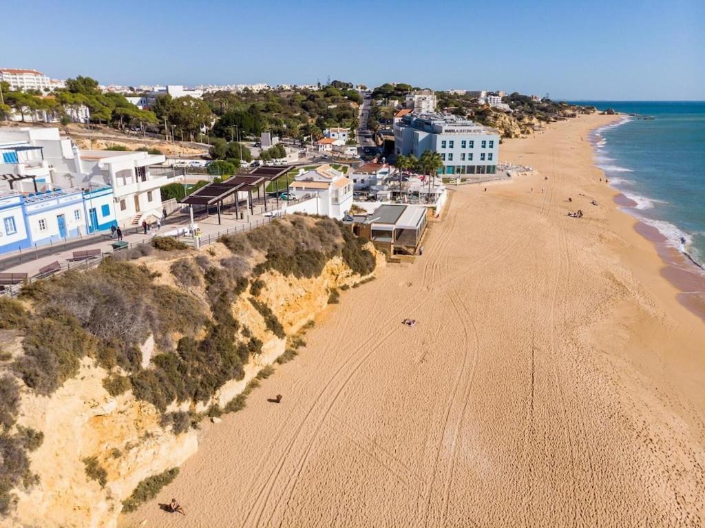 Refurbished Beachfront House, Pool, Ac, Wifi, Albufeira, Sea View Buitenkant foto