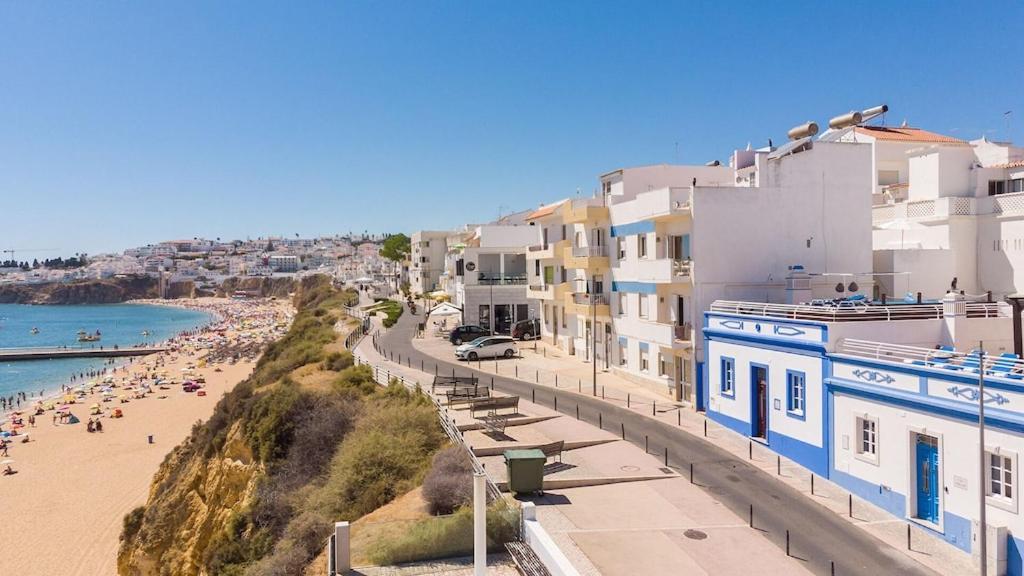 Refurbished Beachfront House, Pool, Ac, Wifi, Albufeira, Sea View Buitenkant foto